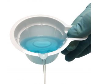 UltraCruz&reg; Weigh Boat with Handle, 40 ml, white, 500/pack shown here in use with liquid, ideal for precise material handli 
